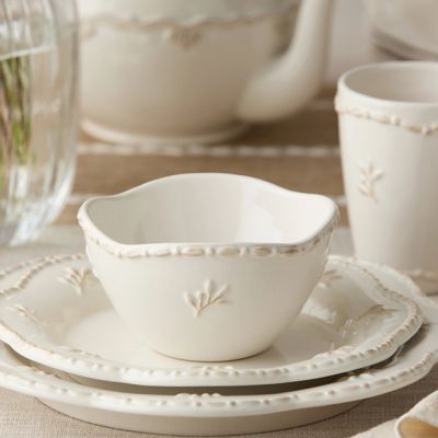 Beaded Edge Scalloped Stoneware Cereal Bowl Set of 4