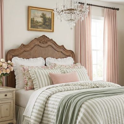 Classic Country Stripe Ruffled Quilt Set
