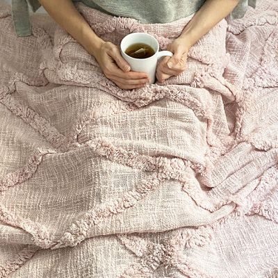 Classic Farmhouse Blush Diamond Tufted Throw