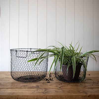 Classic Farmhouse Wire Nesting Baskets Set 2