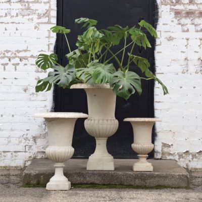 Classic Home and Garden Urn