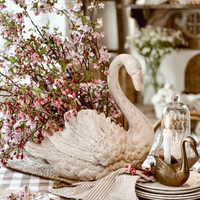 Classic Swan Planter