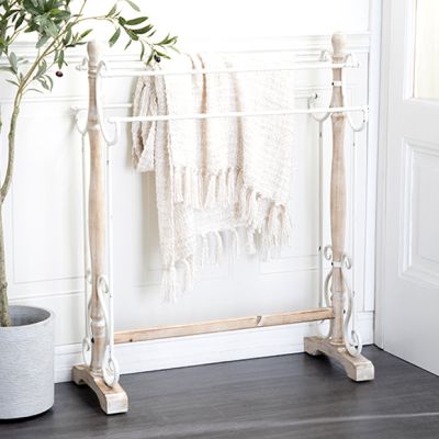 Cottage Chic Quilt Rack