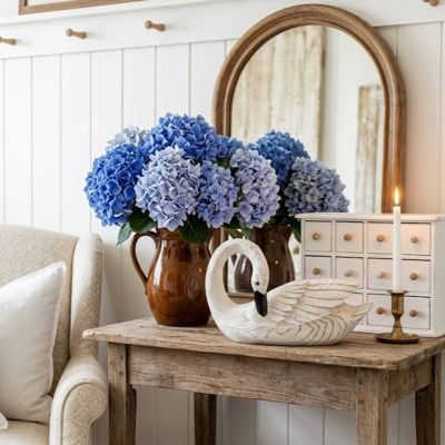 Cottage Garden Decorative Swan 13 Inch