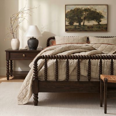 Countryside Manor French Linen Quilt Set