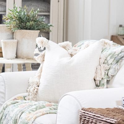 Cozy Cotton Tasseled Slub Pillow