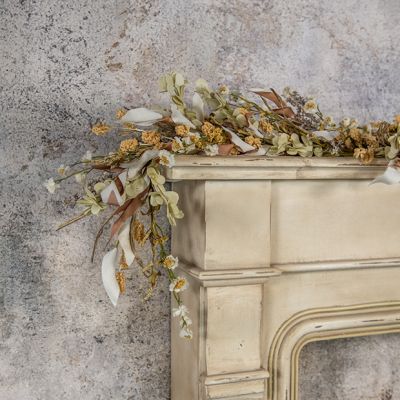 Darling Daisy and Heather Decorative Garland