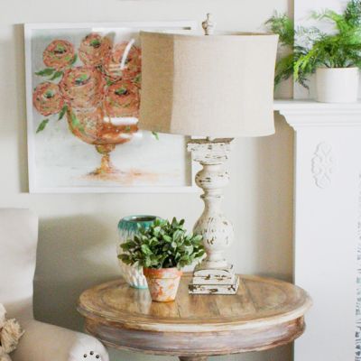 Distressed Finish Farmhouse Table Lamp