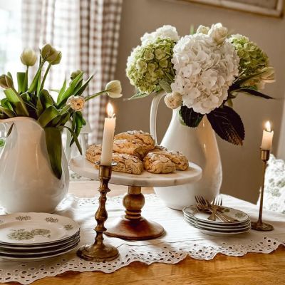 Elegant Marble Cake Stand