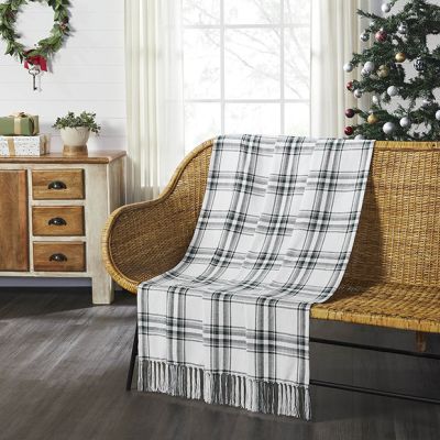 Farmhouse Holiday Fringed Plaid Throw Blanket