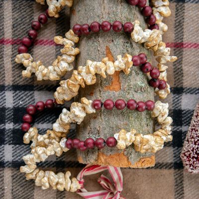 Festive Farmhouse Popcorn and Cranberry Garland