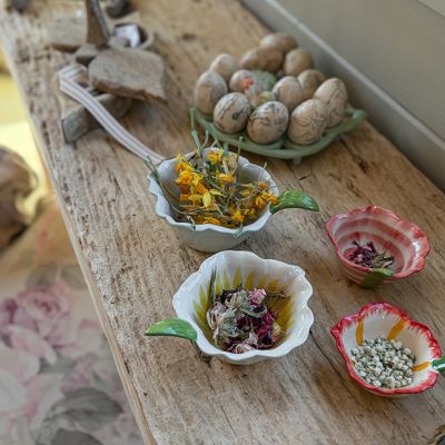 Flower Shaped Stoneware Condiment Bowl Set of 4