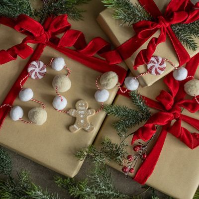 Gingerbread and Peppermint Christmas Garland