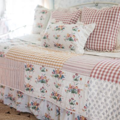 Gingham and Floral Patchwork 5 Piece Daybed Quilt Set