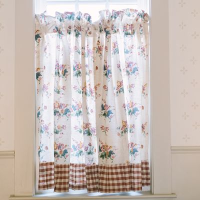 Gingham and Floral Ruffled Tiered Curtain Set