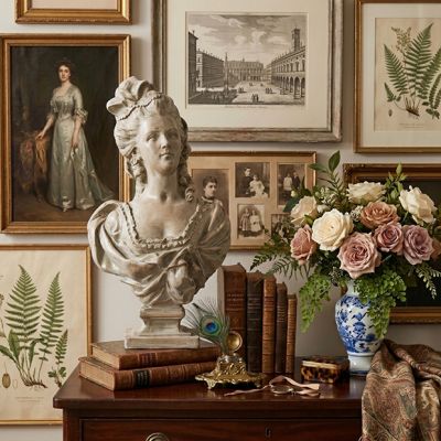 Grand Elegance Tabletop Bust Statue