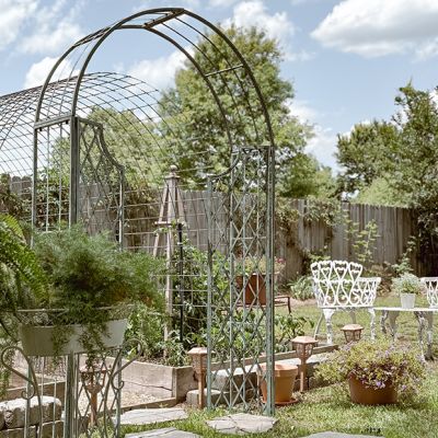 Grand Metal Garden Arbor