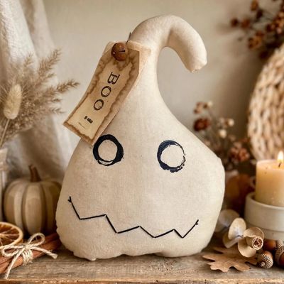 Grinning Ghost Pillow Shelf Sitter