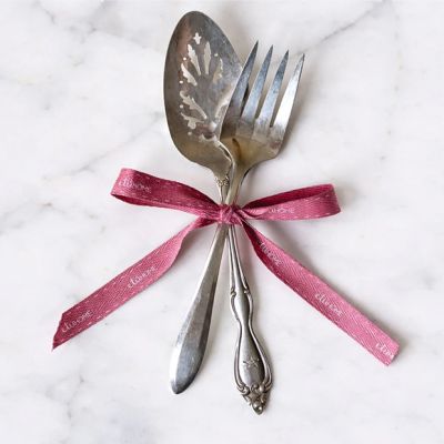 Heirloom Grace 2 Piece Dessert Serving Set