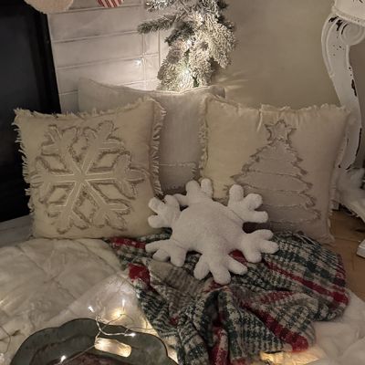 Holiday Snowflake Pillow Set of 2