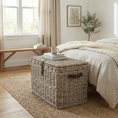 Lidded Storage Basket Trunk