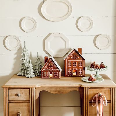 Luminary Gingerbread Cottage