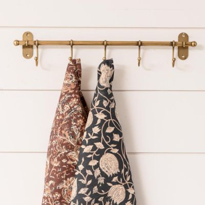 Metal Hook Rail