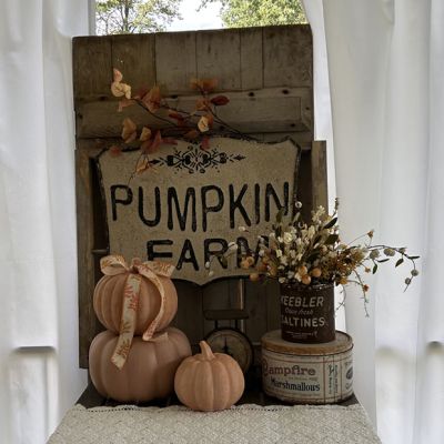 Metal Pumpkin Farm Crest Sign
