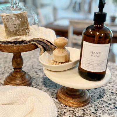 Mini Marble And Wood Cake Pedestal