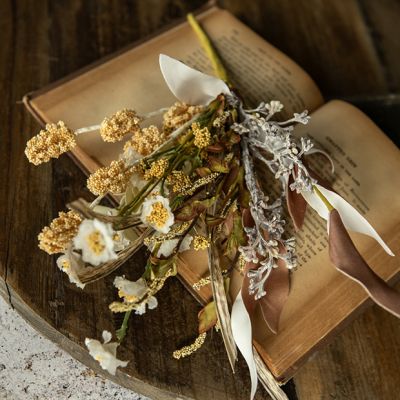 Miniature Faux White Daisy and Heather Pick