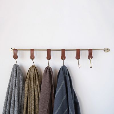 Modern Metal Rail With 6 Hanging Hooks