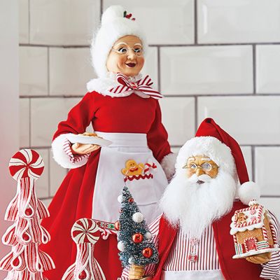 Mrs. Claus Baking Figure