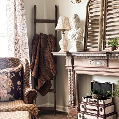 Natural Wood Blanket Display Ladder