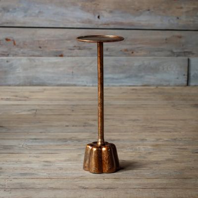 Old Manor Cocktail Table