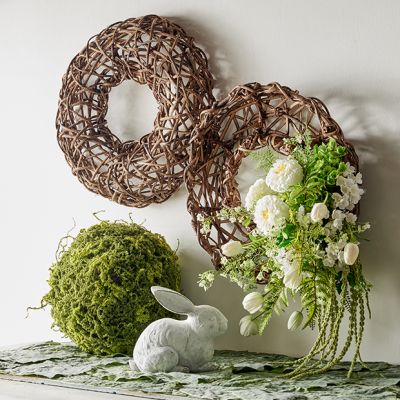 Open Vine Decorative Wreath