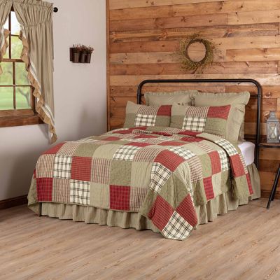 Prairie Farmhouse Patchwork Quilt