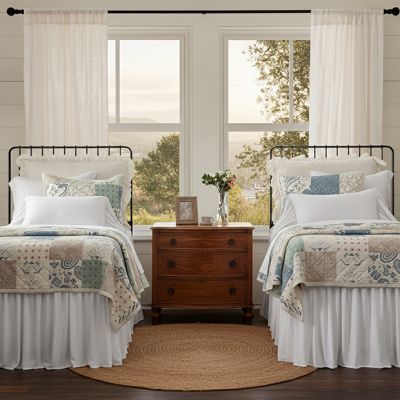 Pretty Patchwork Reversible Quilt Set