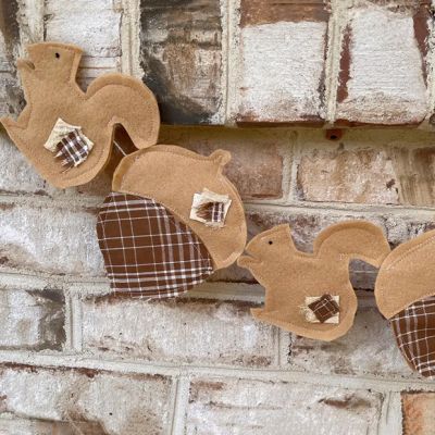Primitive Acorn and Squirrel Fall Garland