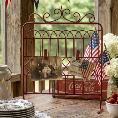Red-Hued Metal Tabletop Gate 18 Inch