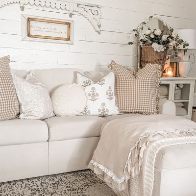 Ruffle Lace Throw