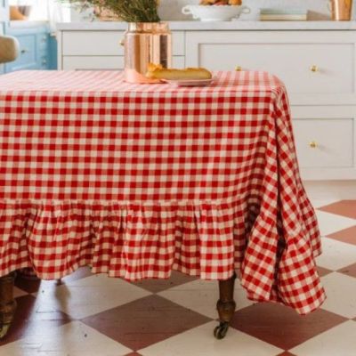 Ruffled Gingham Pattern Tablecloth