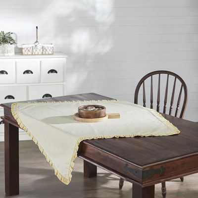 Ruffled Honeycomb Square Table Topper