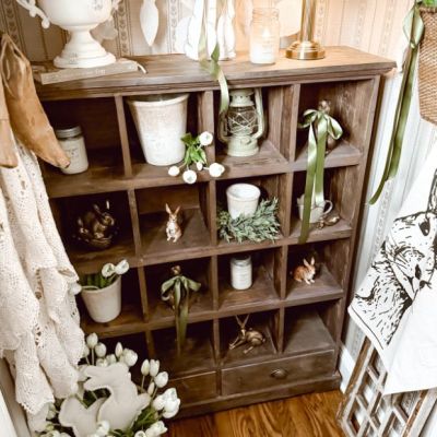 Rustic Farmhouse Display Shelf