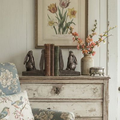 Rustic Farmhouse Rabbit Bookends