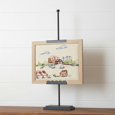 Scalloped Black Metal Adjustable Easel