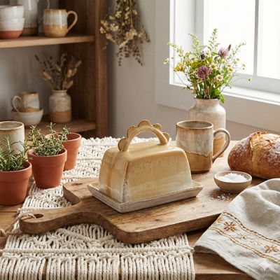 Scalloped Handle Stoneware Butter Dish