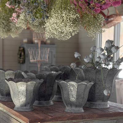 Scalloped Metal Trompette Planters Set of 3