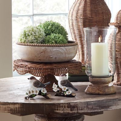 Scalloped Natural Wicker Pedestal Stand