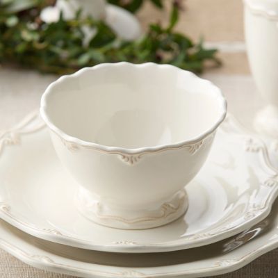 Scalloped Scrollwork Stoneware Cereal Bowl