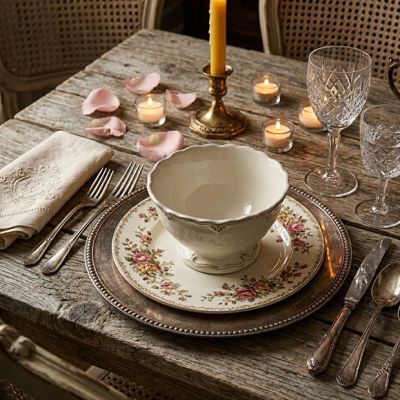Scalloped Scrollwork Stoneware Cereal Bowl